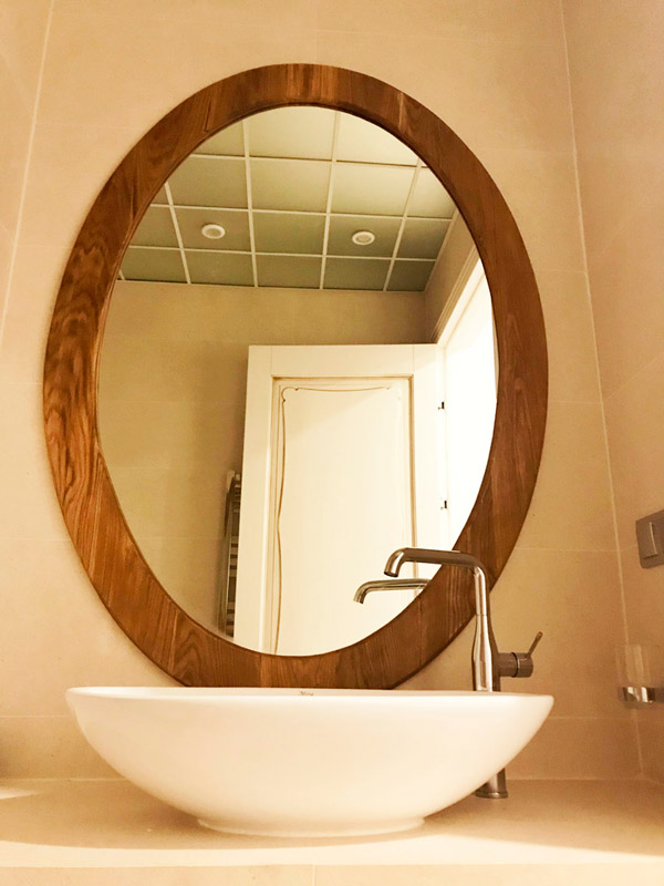 овальное зеркало для ванной